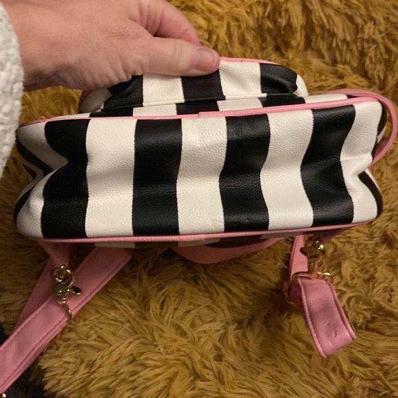 NWOT BETSEY JOHNSON mini flowered stripped convertible backpack - Picture 8 of 8
